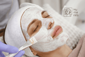 Descubra os benefícios da limpeza de pele personalizada, aprenda o passo a passo profissional e receba dicas valiosas para manter sua pele saudável e bonita. Conheça os segredos dos especialistas em estética facial.